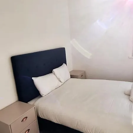 Lejlighed Stunning 2-br Flat Close To Salford Royal No.4