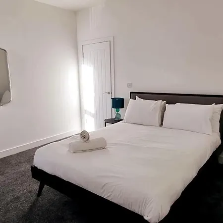 Stunning 2-br Flat Close To Salford Royal No.4 Lejlighed *