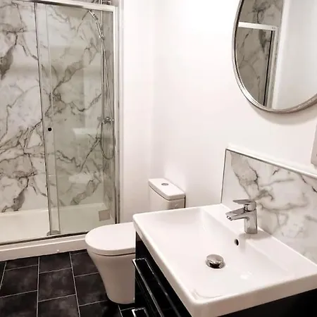Lejlighed Stunning 2-br Flat Close To Salford Royal No.4