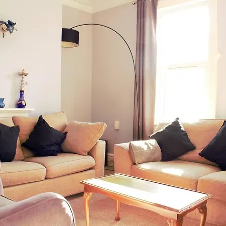 Homely Ensuite Near Centre