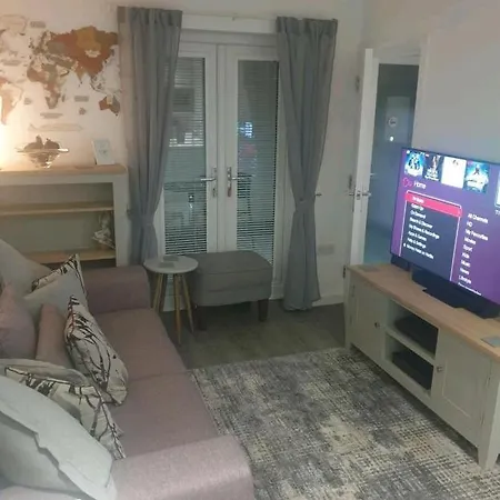 Cosy & Comfortable 2 Bedroom Annex New Build 2021 Manchester