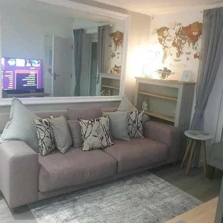 Cosy & Comfortable 2 Bedroom Annex New Build 2021 *