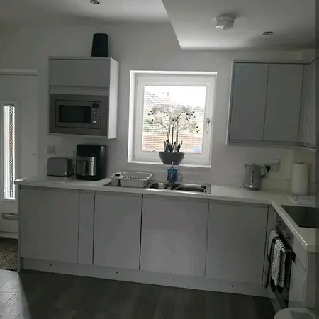 Cosy & Comfortable 2 Bedroom Annex New Build 2021 Holiday home Manchester