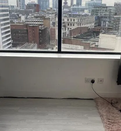 City View Апартаменты Манчестер