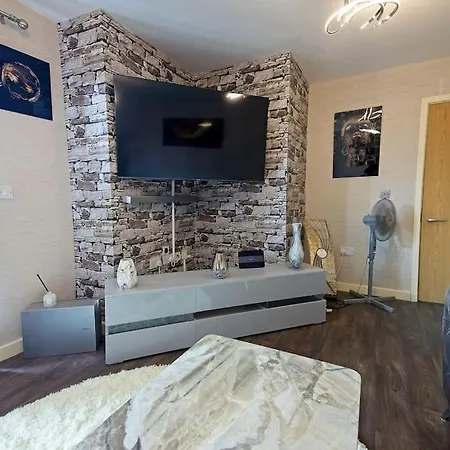 Lejlighed Fabulous 2 Bed With Free Parking On Premises *
