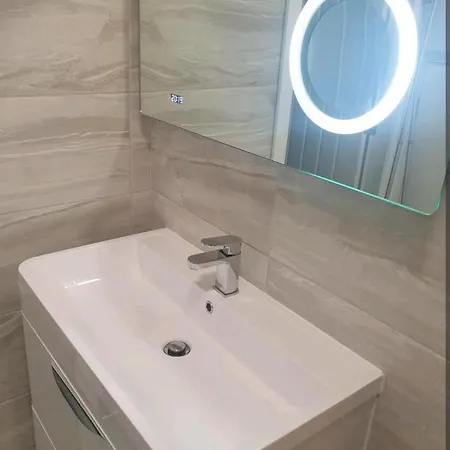 Cosy & Comfortable 2 Bedroom Annex New Build 2021 * Manchester