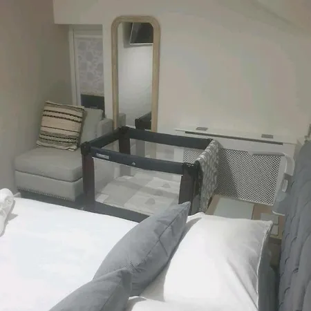 Holiday home Cosy & Comfortable 2 Bedroom Annex New Build 2021 Manchester