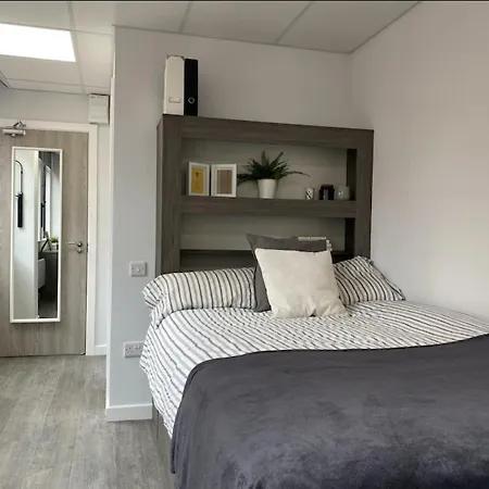 Classy Ensuite For Students Only, - Sk Manchester