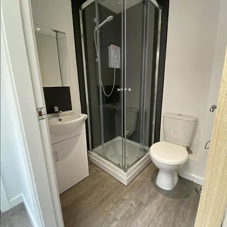 Classy Ensuite For Students Only, - Sk Affittacamere *