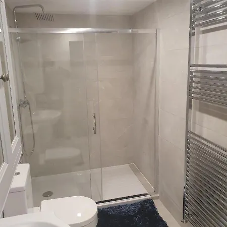 Luxury Prestwich With Own Entrance With One Double And One Single Bed * Manchester