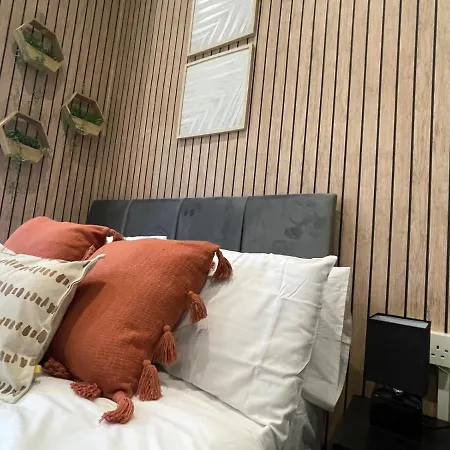 Deluxe Centrally Located In Appartement *
