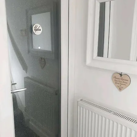 Cosy & Comfortable 2 Bedroom Annex New Build 2021 Manchester