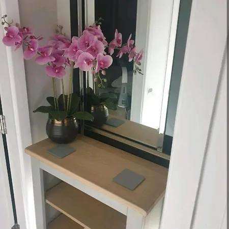 Cosy & Comfortable 2 Bedroom Annex New Build 2021 Holiday home Manchester