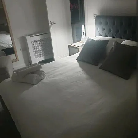Cosy & Comfortable 2 Bedroom Annex New Build 2021 Manchester