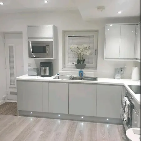 Cosy & Comfortable 2 Bedroom Annex New Build 2021 * Manchester