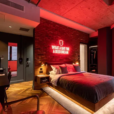 Brewdog Doghouse Hotel 4*