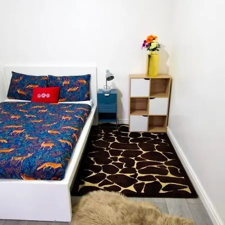 4 Bedrooms House In Дом отдыха