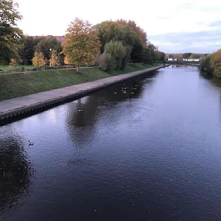 Апартаменты Beautiful 3 Bedroom House Close To The River Bank. Манчестер