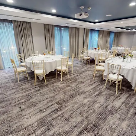 - Centre By Ihg Hotel