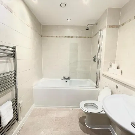 Lovely 2 - Bedroom In Centre Lejlighed Manchester