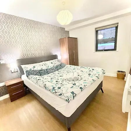 Lovely 2 - Bedroom In Centre * Manchester