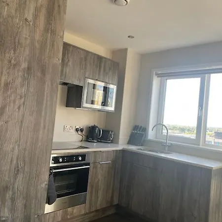 Centre Penthouse Canal Views *