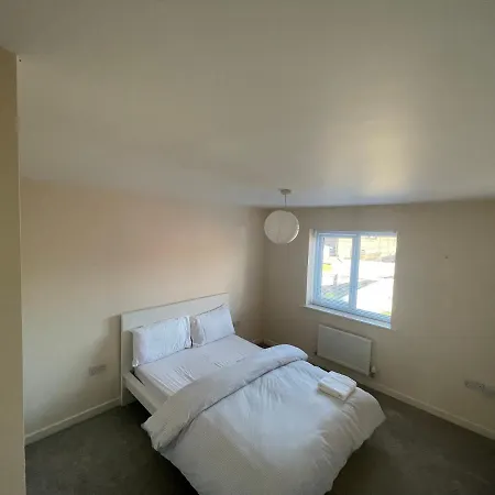 Peaceful 1- Bedroom Homestay