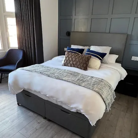 Bed & Breakfast United
