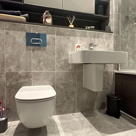 Daire Luxury 2 Bedroom In Deansgate *city Centre Views *