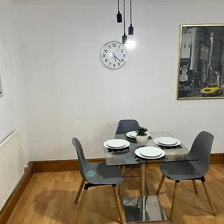 Beautiful 2bed Apartment! Panacea Stays