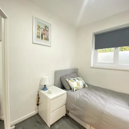 Bea Elcot Close Homestay Manchester