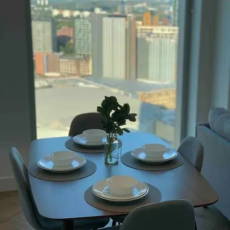 Amazing 2-bedroom In Central *