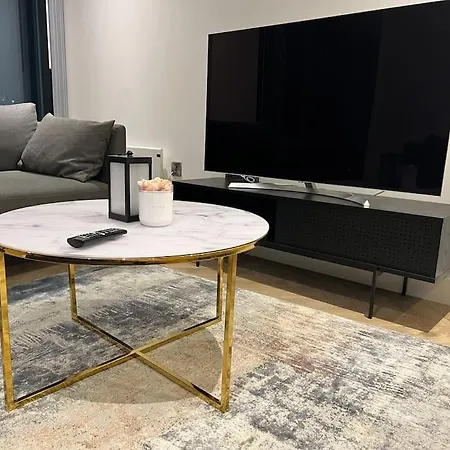 Daire Luxury 2 Bedroom In Deansgate *city Centre Views *