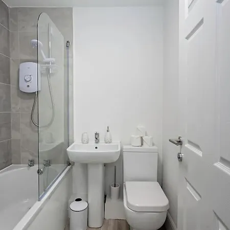 Holiday home Spacious Comfortable House Close To Etihad+parking *