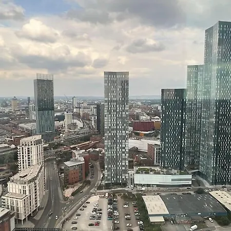 Daire Luxury 2 Bedroom In Deansgate *city Centre Views *