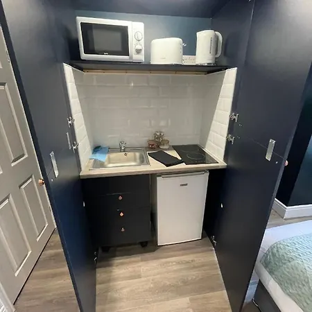 Deluxe In