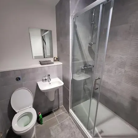 Beautiful 2 Bedroom Salford Quays
