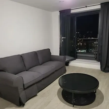 Beautiful 2 Bedroom Salford Quays Lägenhet