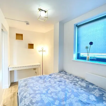 Centre, Floor Apartment, Two Balconies * Manchester
