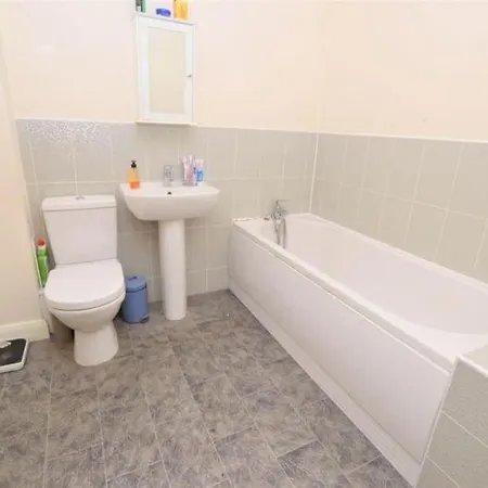 Σπίτι διακοπών Canalside Townhouse With Free Parking *