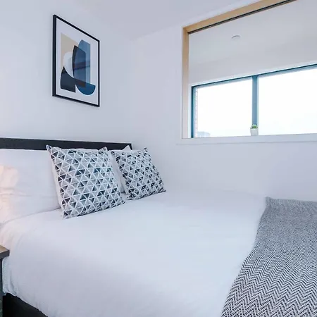 Sky Gardens - Contemporary Duplex アパート