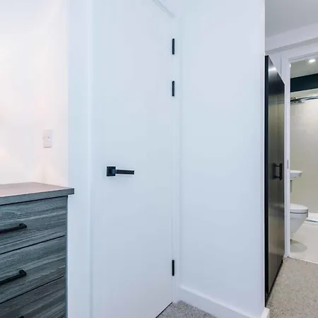 Sky Gardens - Contemporary Duplex アパート