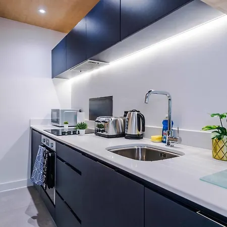 Sky Gardens - Contemporary Duplex