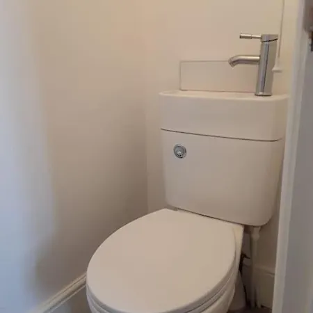 Nyaraló Spacious Comfortable House Close To Etihad+parking Manchester