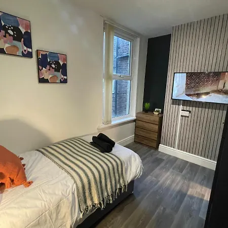Deluxe Centrally Located In Manchester