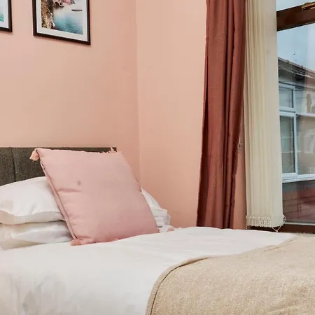 Peaceful House With Garden And Parking Holiday home