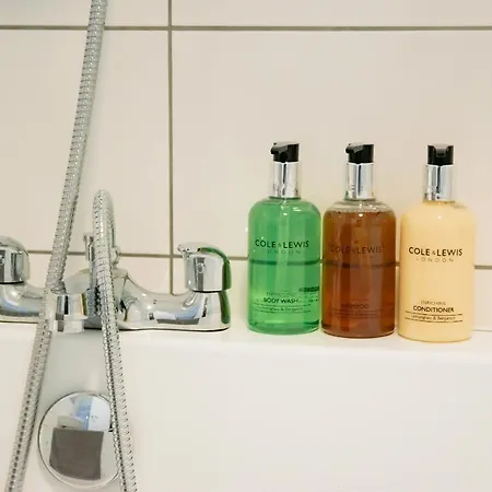 Ideal Away In Whitefield Bury Manchester