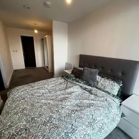 Stylish 2 Bedroom Centre