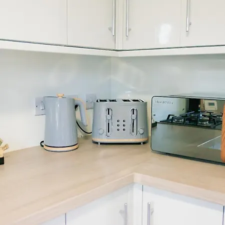 Holiday home Ideal Away In Whitefield Bury Manchester