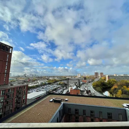 Beautiful Canal View Ensuite With Shared Spacious Living And Kitchen 게스트하우스